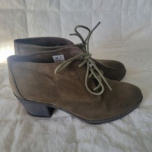 Rocket Dog ankle lace-up boots  color Olive green size 8.5